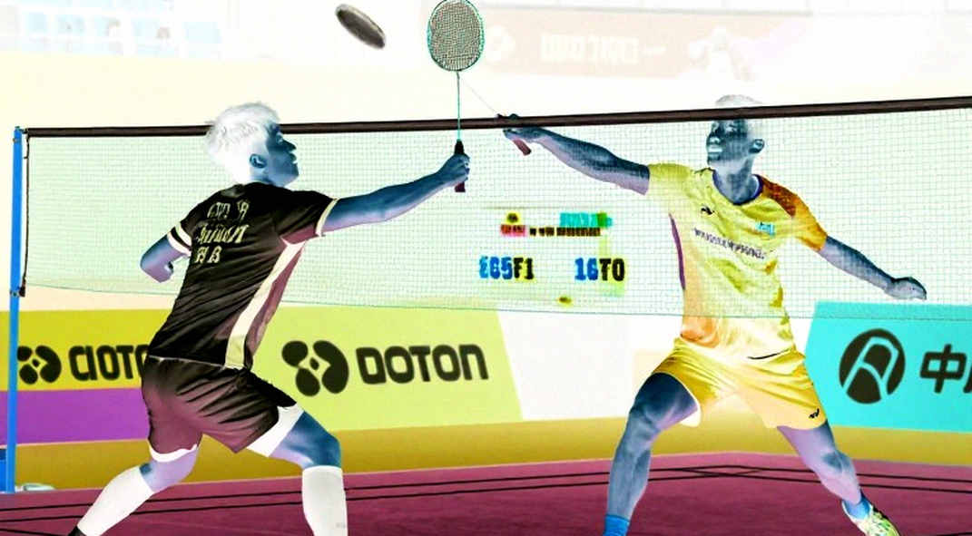 Khoảng trống 1,5 mét sau vạch giao cầu ngắn: nơi Axelsen định đoạt chung kết Olympic Khoảng trống 1,5 mét sau vạch giao cầu ngắn: nơi Axelsen định đoạt chung kết Olympic