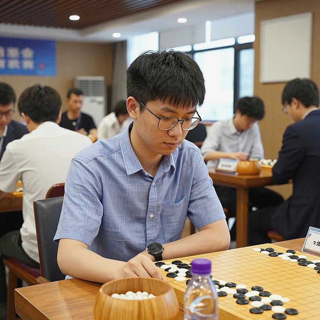 Praggnanandhaa – Chàng trai 18 tuổi khiến Magnus Carlsen phải thốt lên 'Tôi là fan'