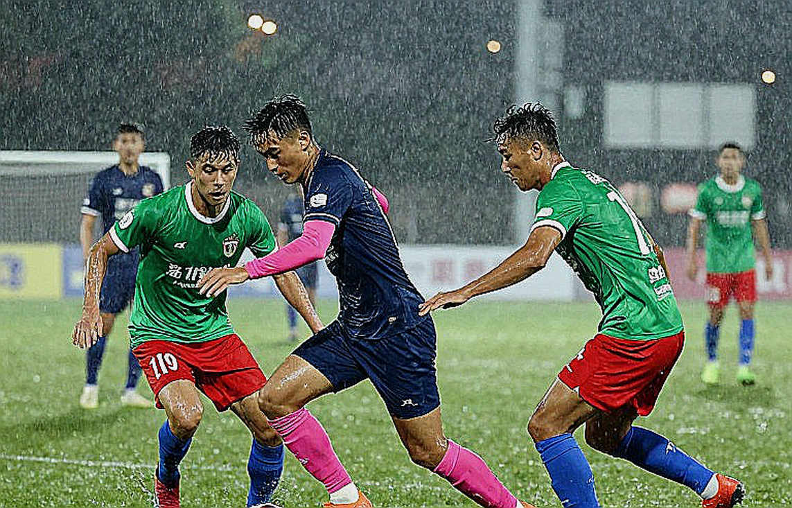 Indonesia 0-0 Malaysia: 53 Minutes With Ten Men, Thom Haye's Red Card, and a Group A Equation That Cannot Be Solved by Emotion Indonesia 0-0 Malaysia: 53 Minutes With Ten Men, Thom Haye's Red Card, and a Group A Equation That Cannot Be Solved by Emotion