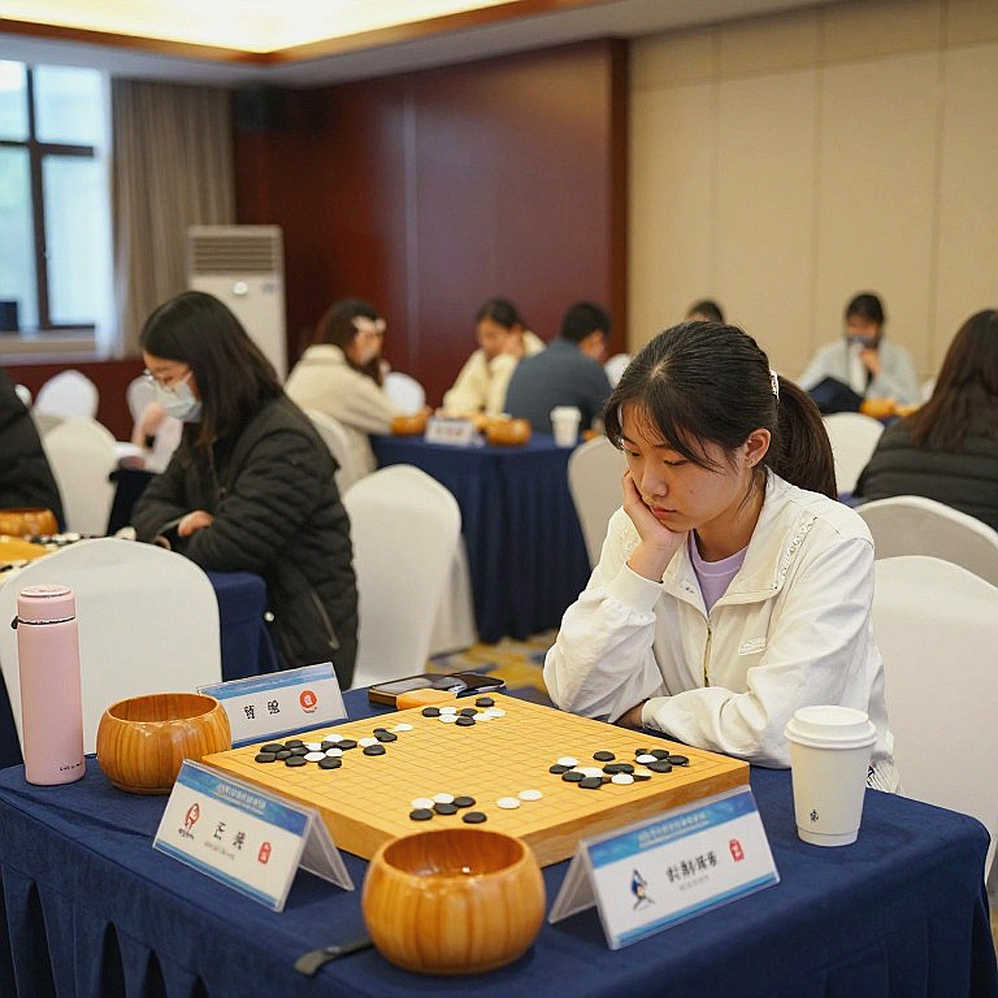 Elephant Gambit và gói 60 phút của ChessBase: khi sự bất ngờ trở thành hàng hóa Elephant Gambit và gói 60 phút của ChessBase: khi sự bất ngờ trở thành hàng hóa