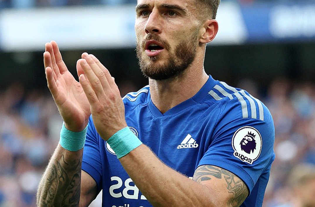 Who Continues to Show How Important They Are? England Player Ratings and the Low-Block Problem Who Continues to Show How Important They Are? England Player Ratings and the Low-Block Problem