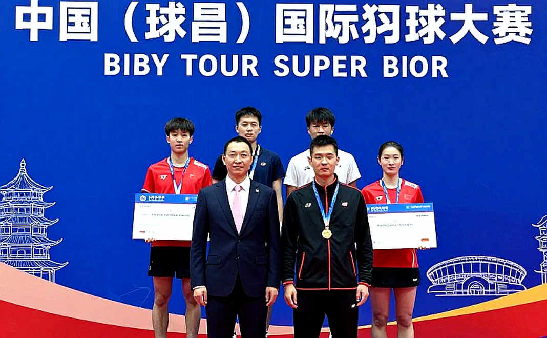 Cuộc cách mạng thầm lặng của hậu vệ biên nội: V-League 2026/26 đang viết lại văn phạm bóng đá Việt Nam Cuộc cách mạng thầm lặng của hậu vệ biên nội: V-League 2026/26 đang viết lại văn phạm bóng đá Việt Nam