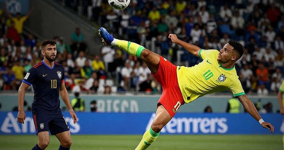 Barcelona dẫn Real Madrid sáu điểm: Rodri, tiền vệ mỏ neo và nhịp cầu chưa được xác minh